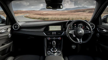 Alfa Romeo Giulia Quadrifoglio – interior