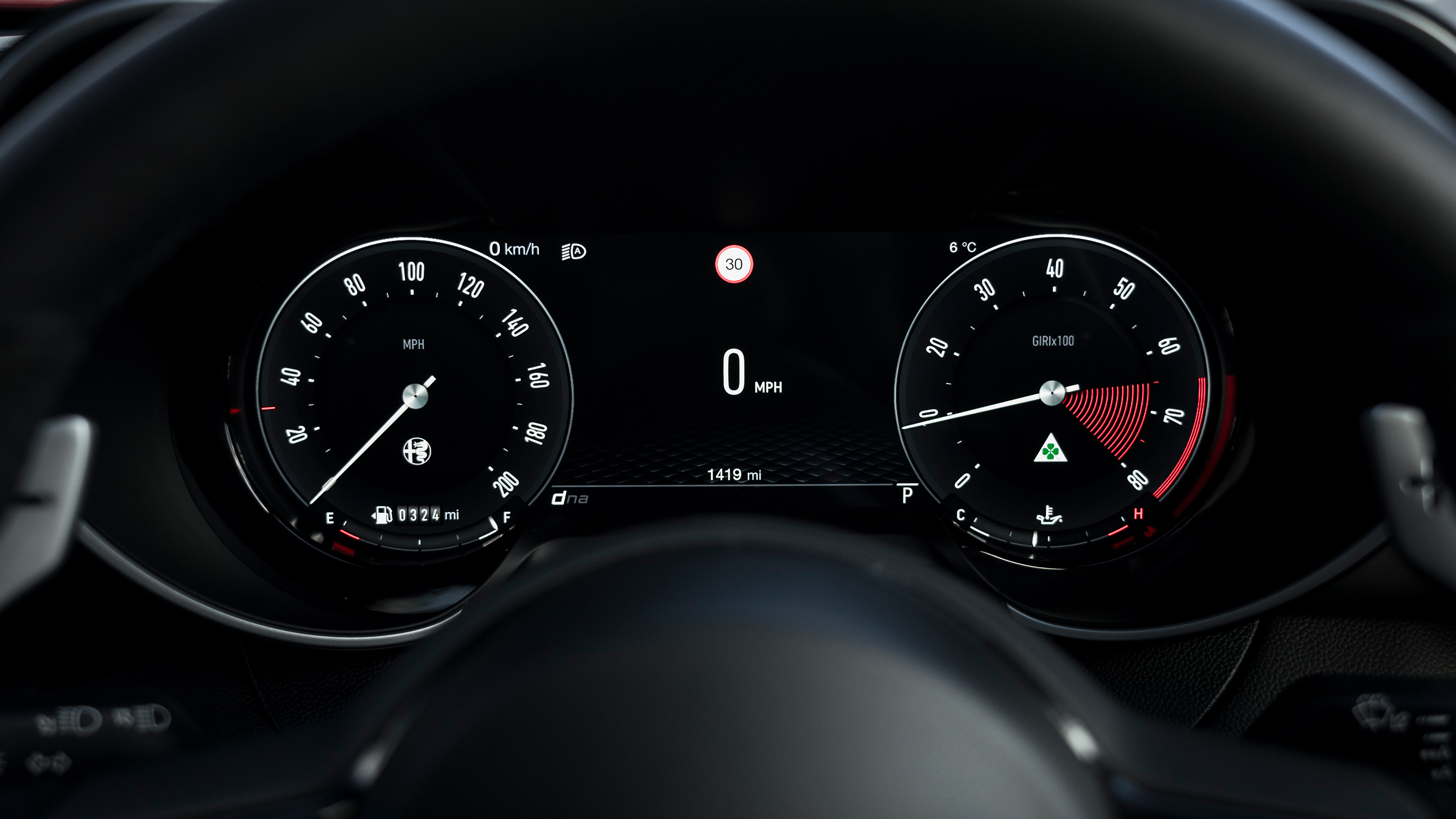 Alfa Romeo Giulia Quadrifoglio – instrument pack