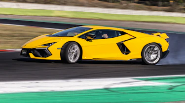 Lamborghini Revuelto
