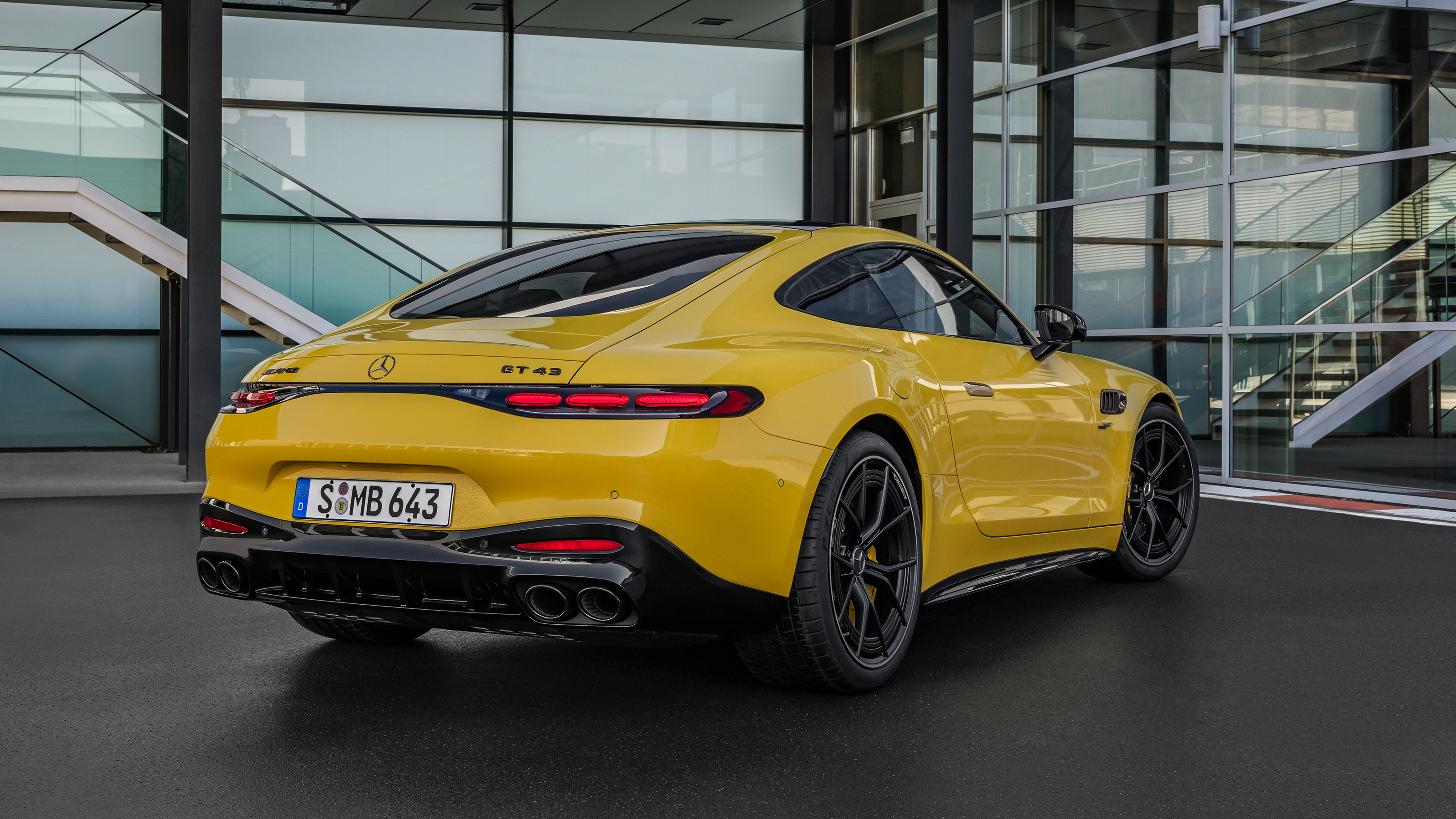 Mercedes-AMG GT 43 – rear