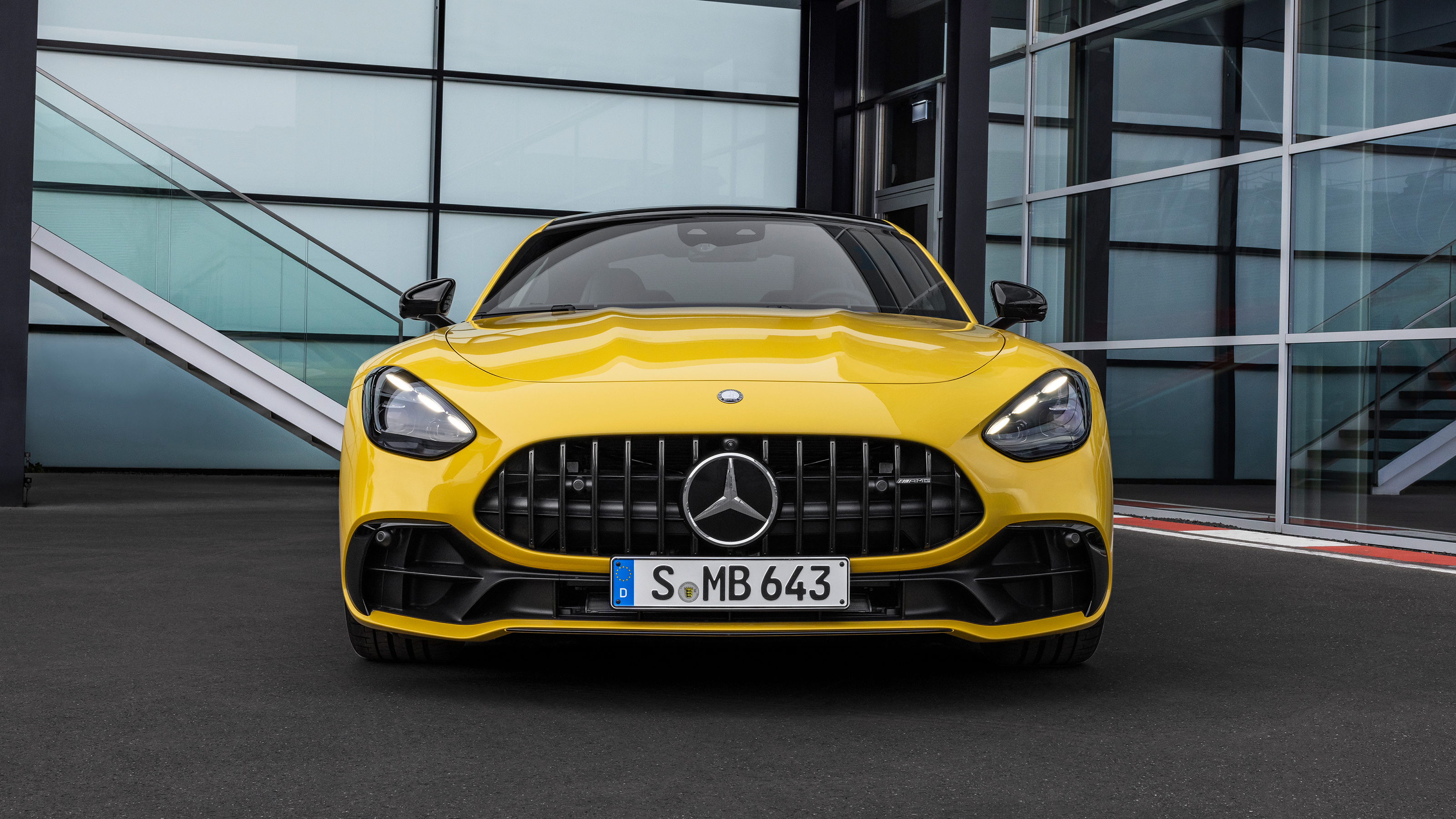 Mercedes-AMG GT 43 – front