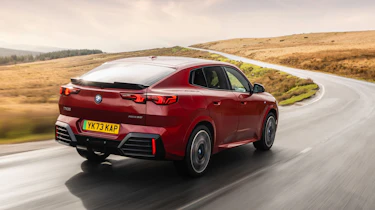 BMW iX2 xDrive 30 – rear