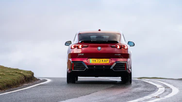 BMW iX2 xDrive 30 – rear