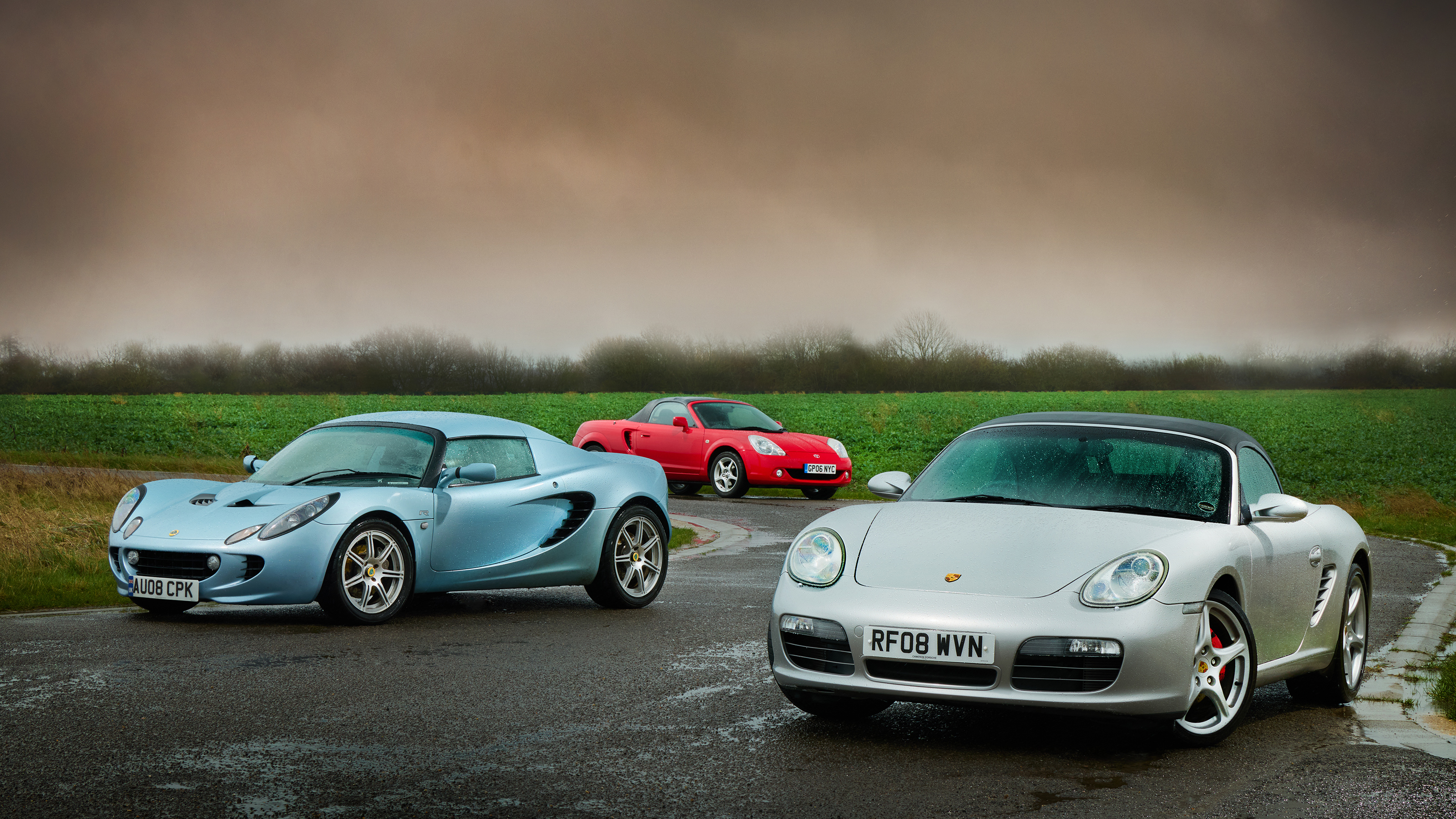 Porsche Boxster S v Toyota MR2 Mk3 v Lotus Elise S2 static