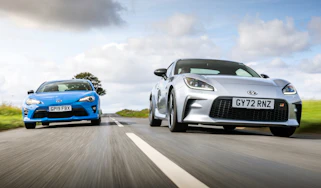 Toyota GT86 v GR86 – front