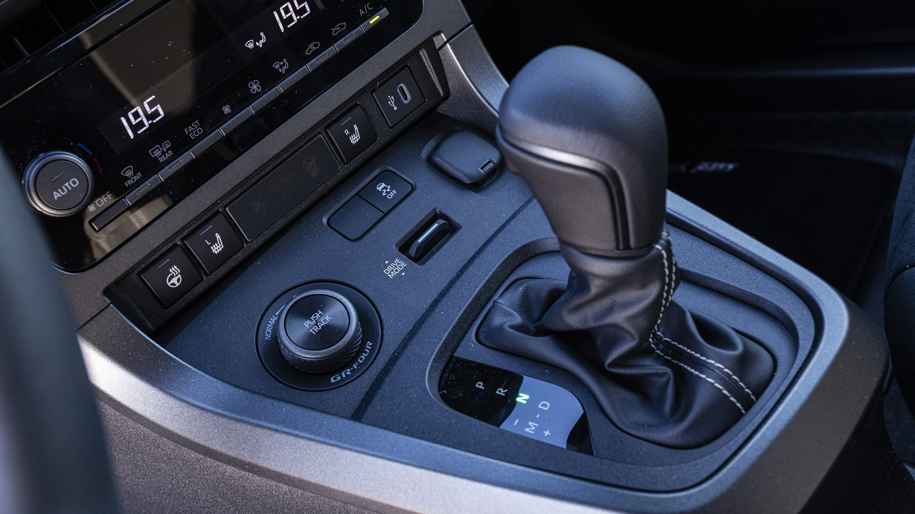 Toyota GR Yaris Gen 2 – gear lever