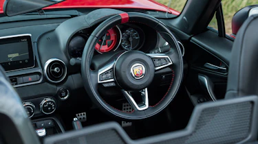 Abarth 124 Spider