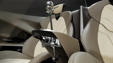 Alisea Pagani Zonda tribute – gear lever