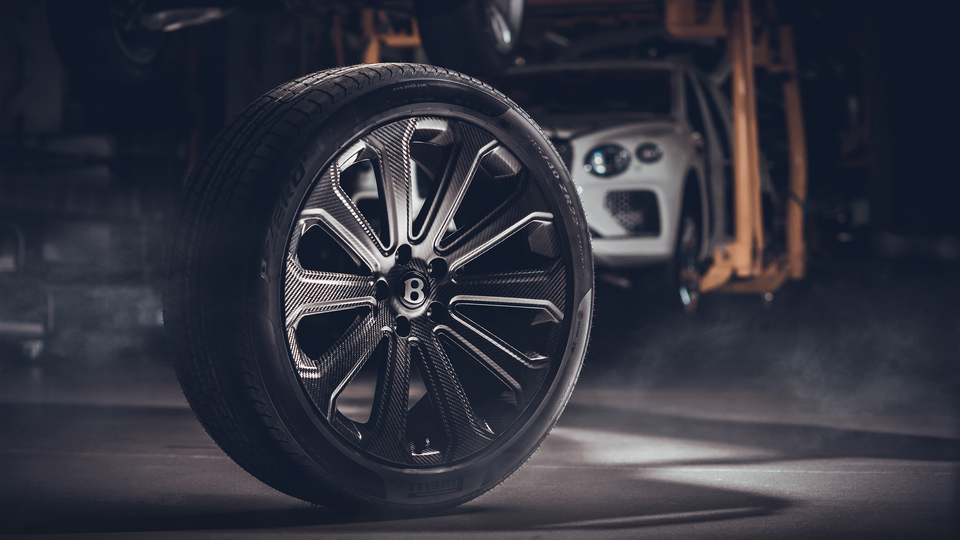 Bentley Bentayga Apex Edition – carbon fibre wheel