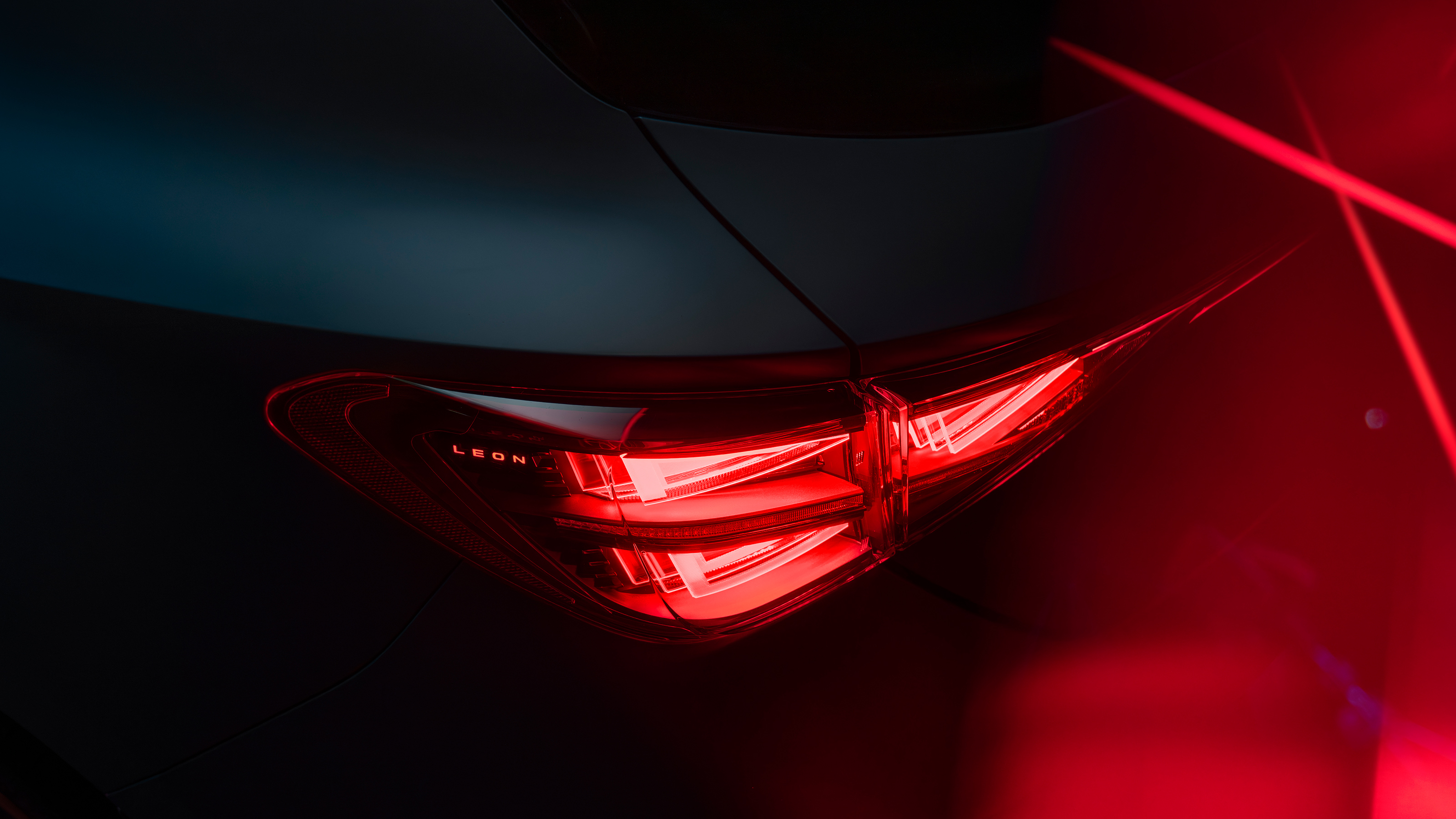 Cupra Leon teaser