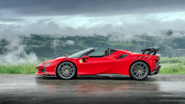 Ferrari SF90 XX Spider – side