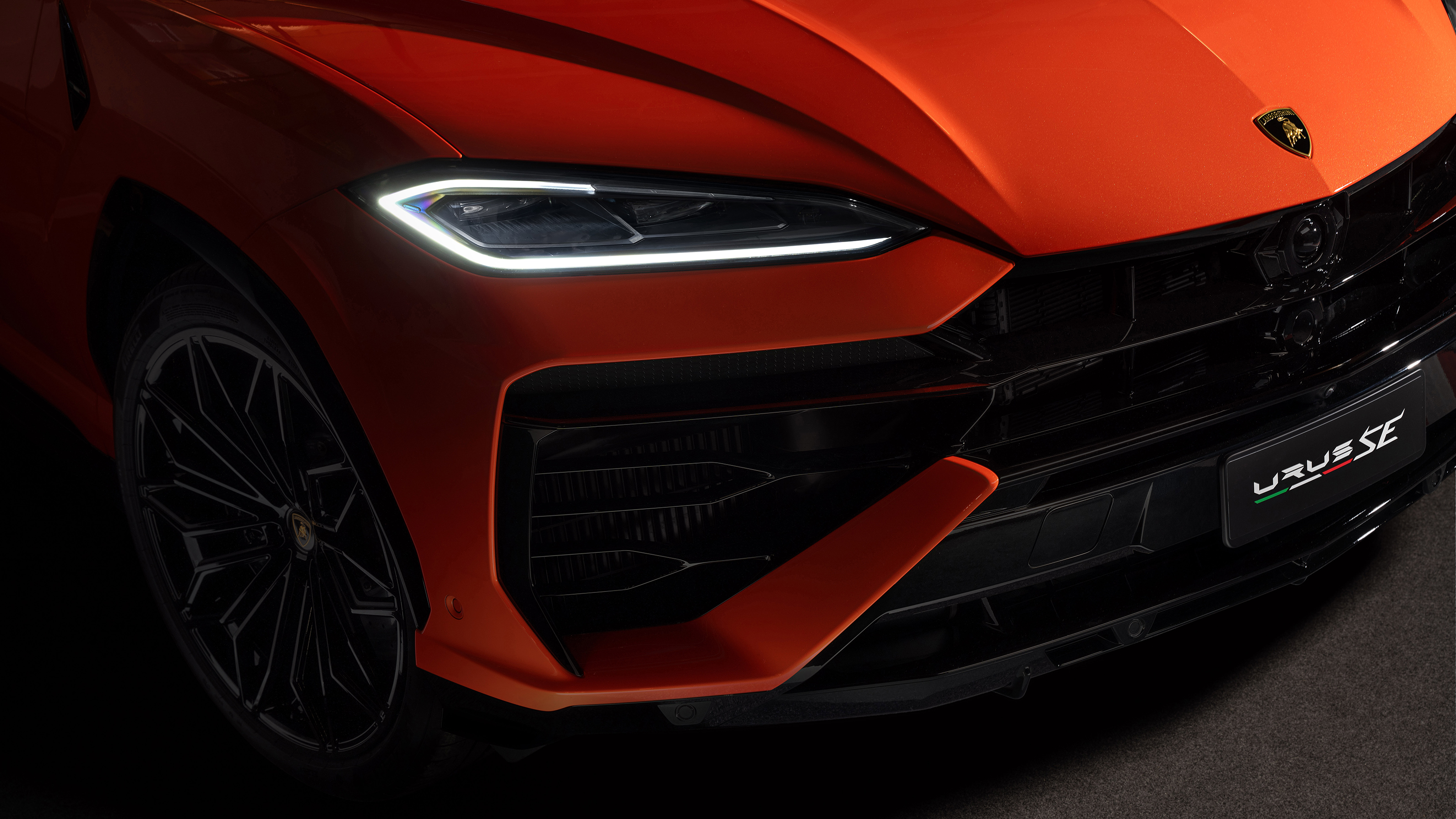 Lamborghini Urus SE – headlight