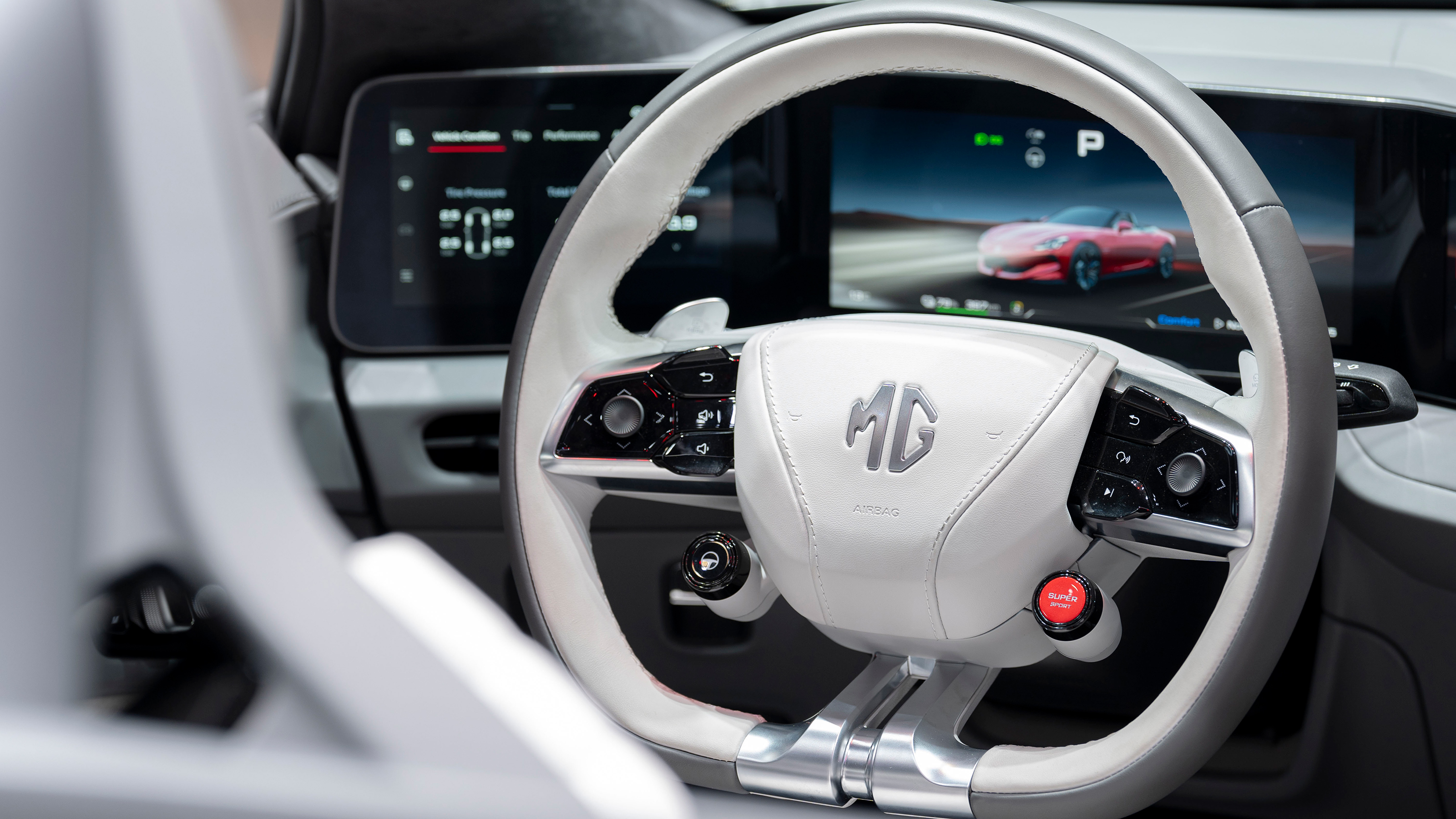 MG Cyberster – interior
