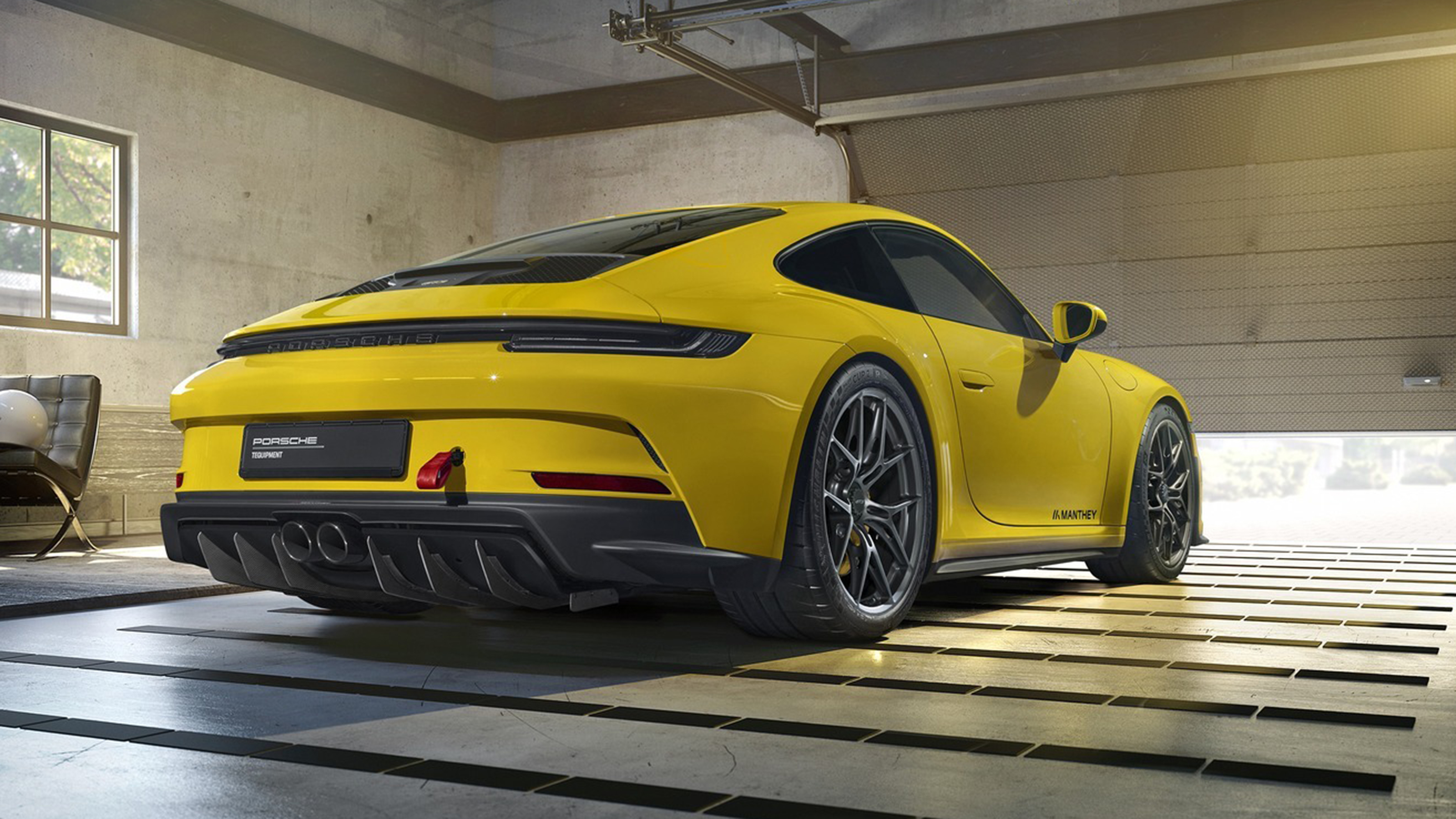 Manthey Racing Porsche 911 GT3 Touring