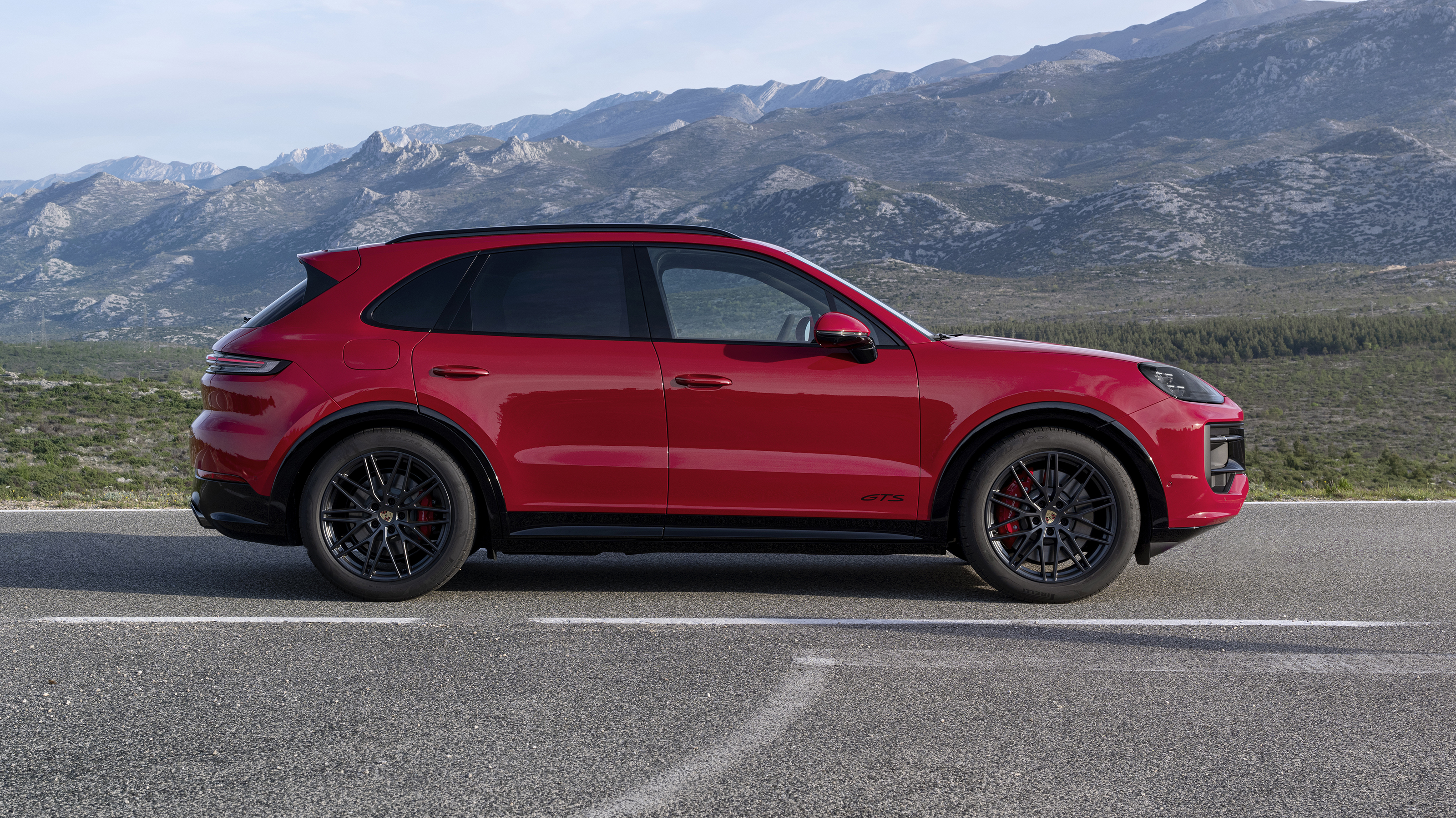 New 2024 Porsche Cayenne GTS