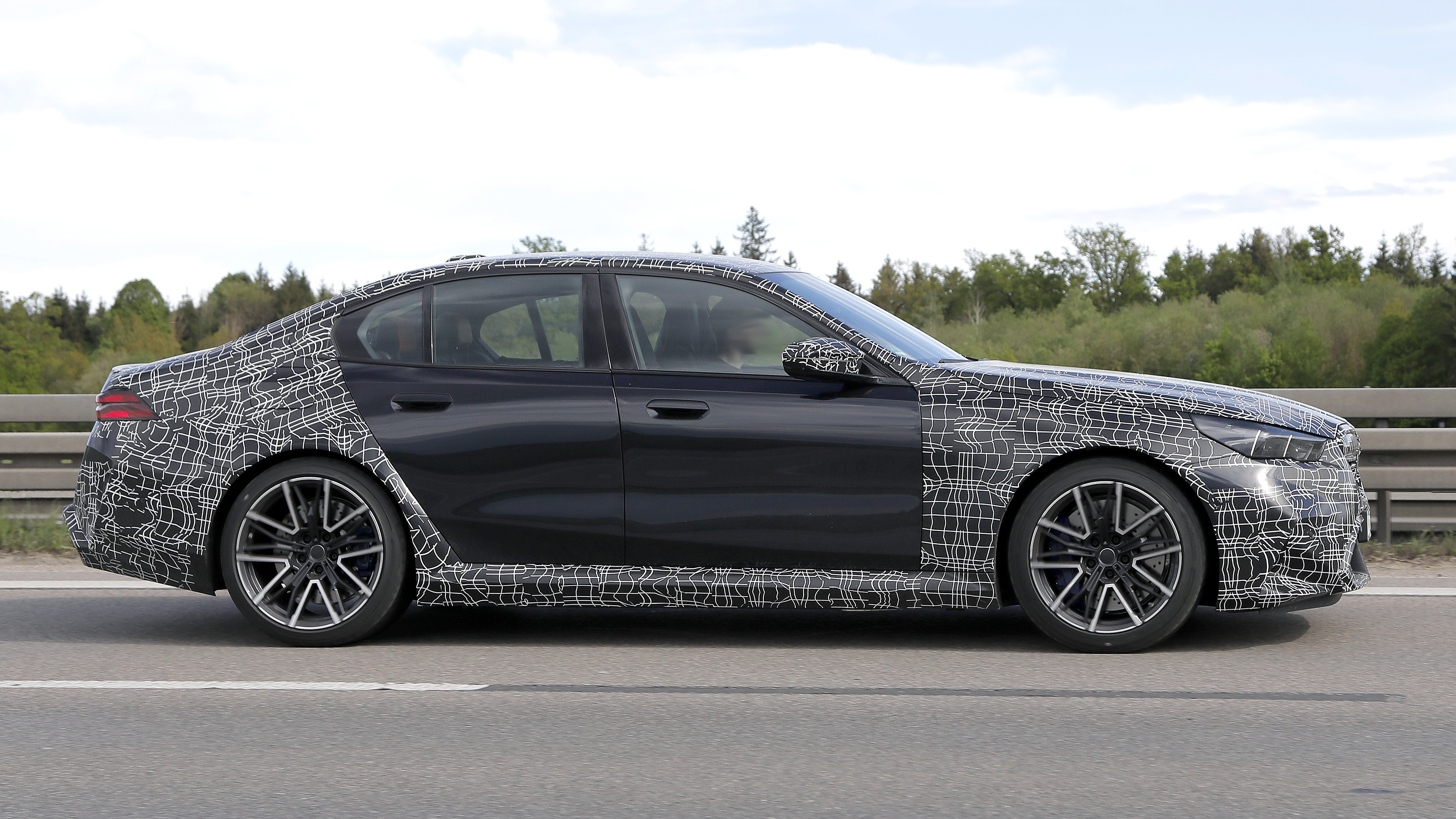 BMW M5 spy shots – side