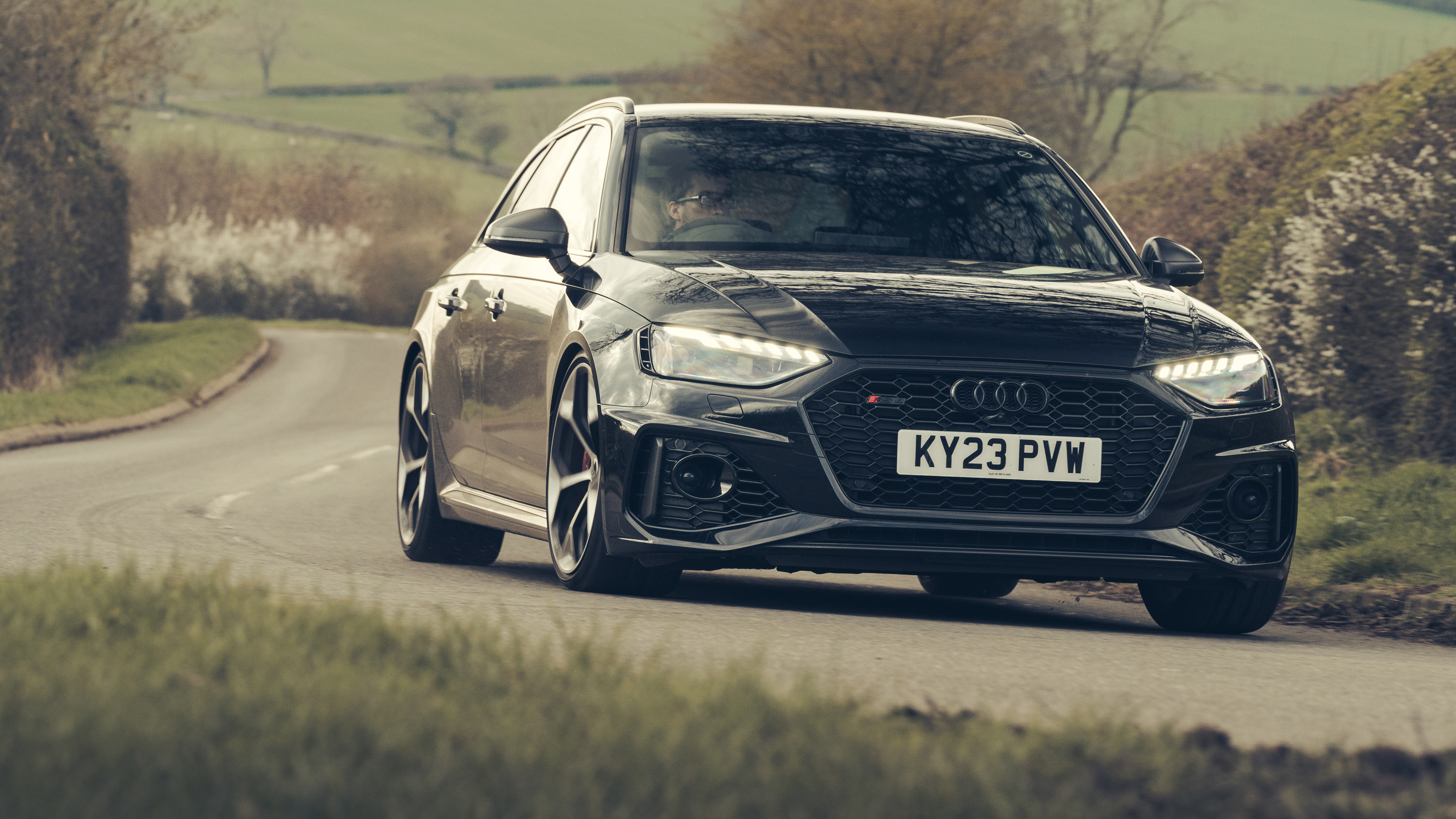 Alfa Romeo Giulia Quadrifoglio v Audi RS4 Competition