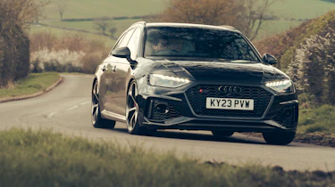 Alfa Romeo Giulia Quadrifoglio v Audi RS4 Competition