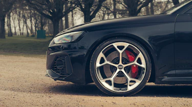 Alfa Romeo Giulia Quadrifoglio v Audi RS4 Competition