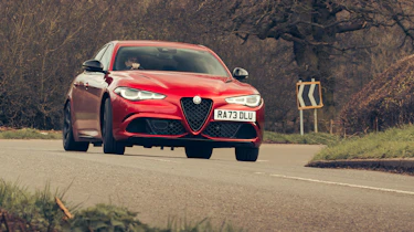 Alfa Romeo Giulia Quadrifoglio v Audi RS4 Competition