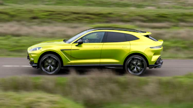 Aston Martin DBX707