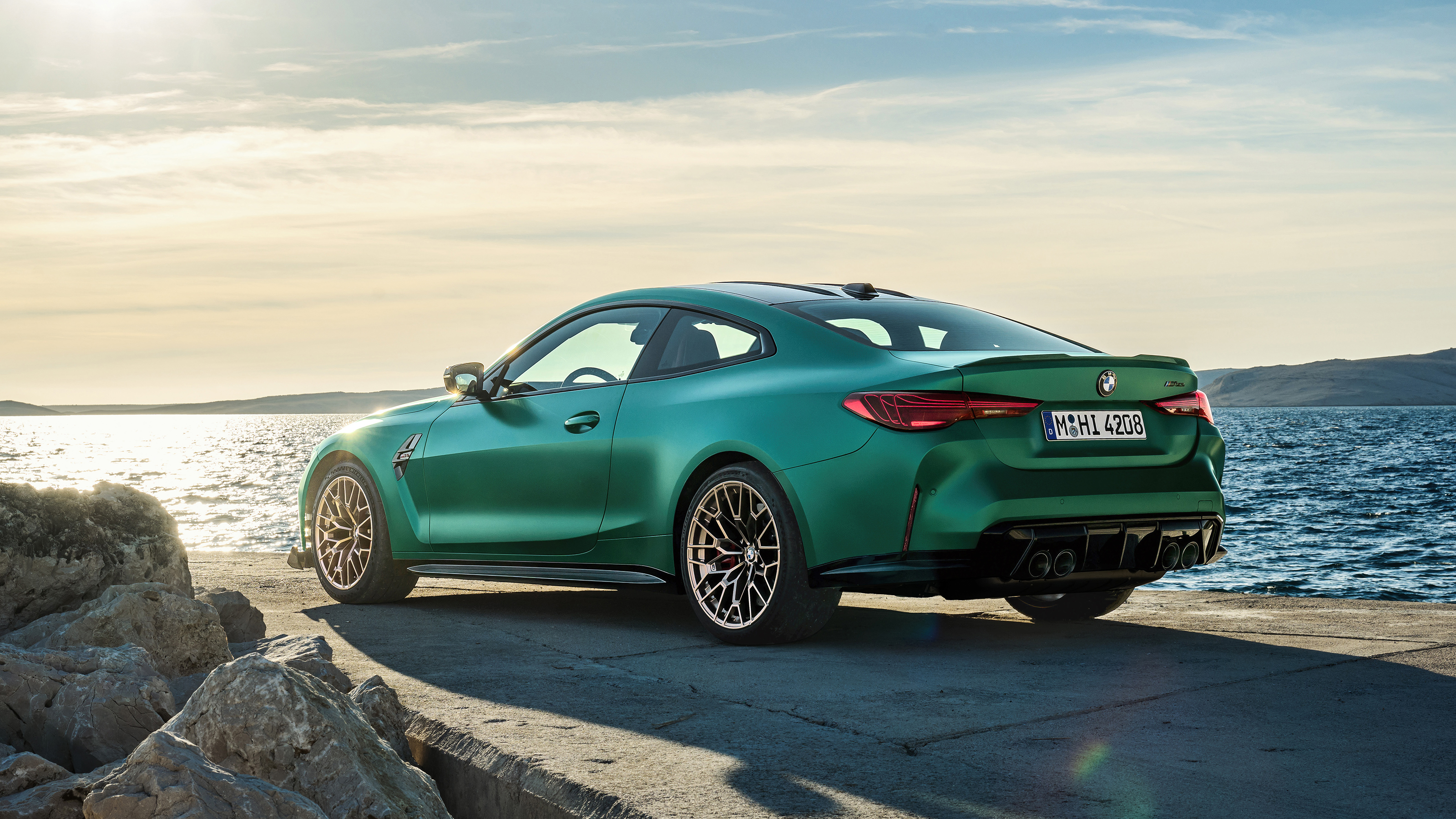BMW M4 CS – rear