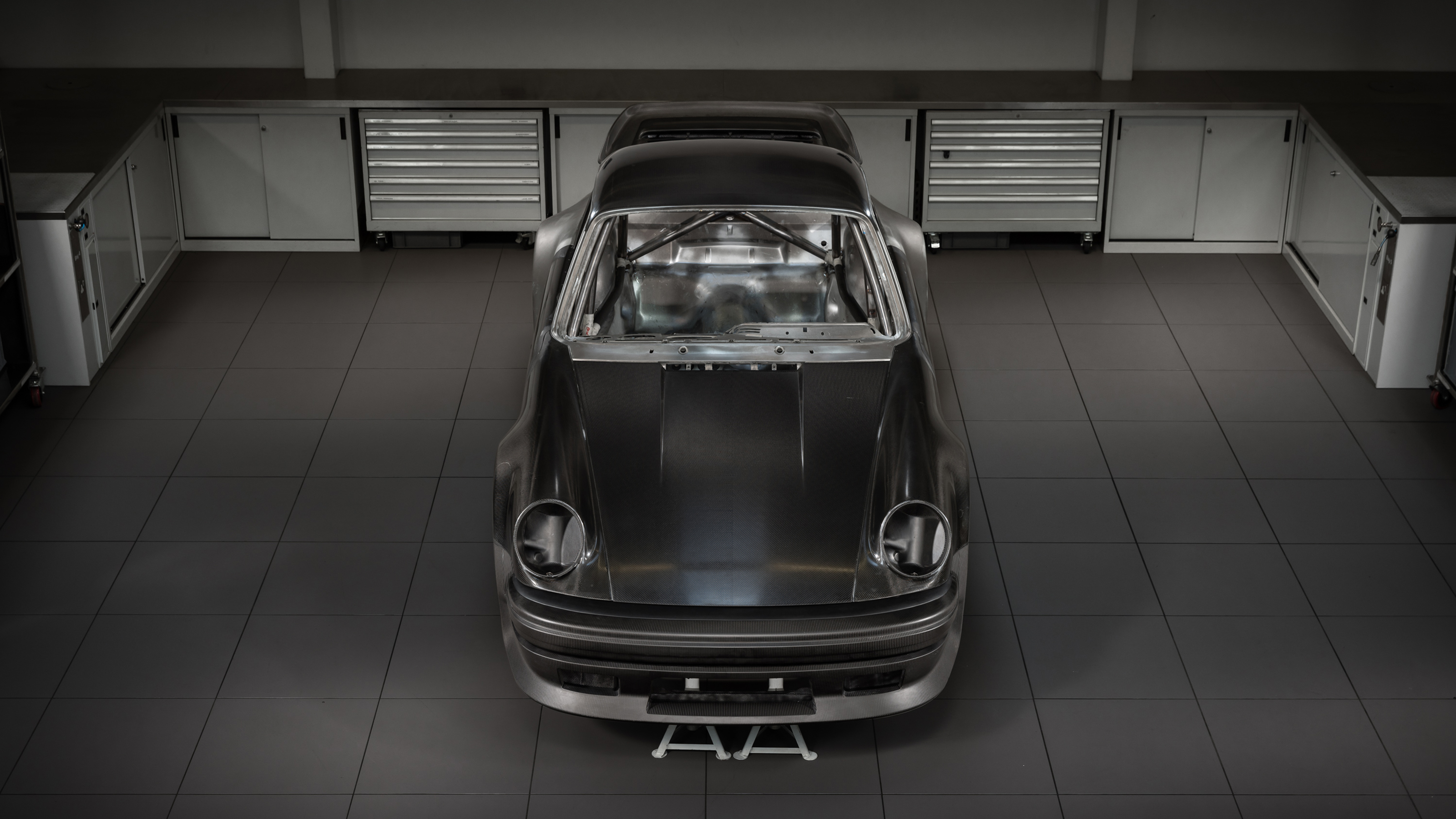 Lanzante Porsche 911 TAG Championship front