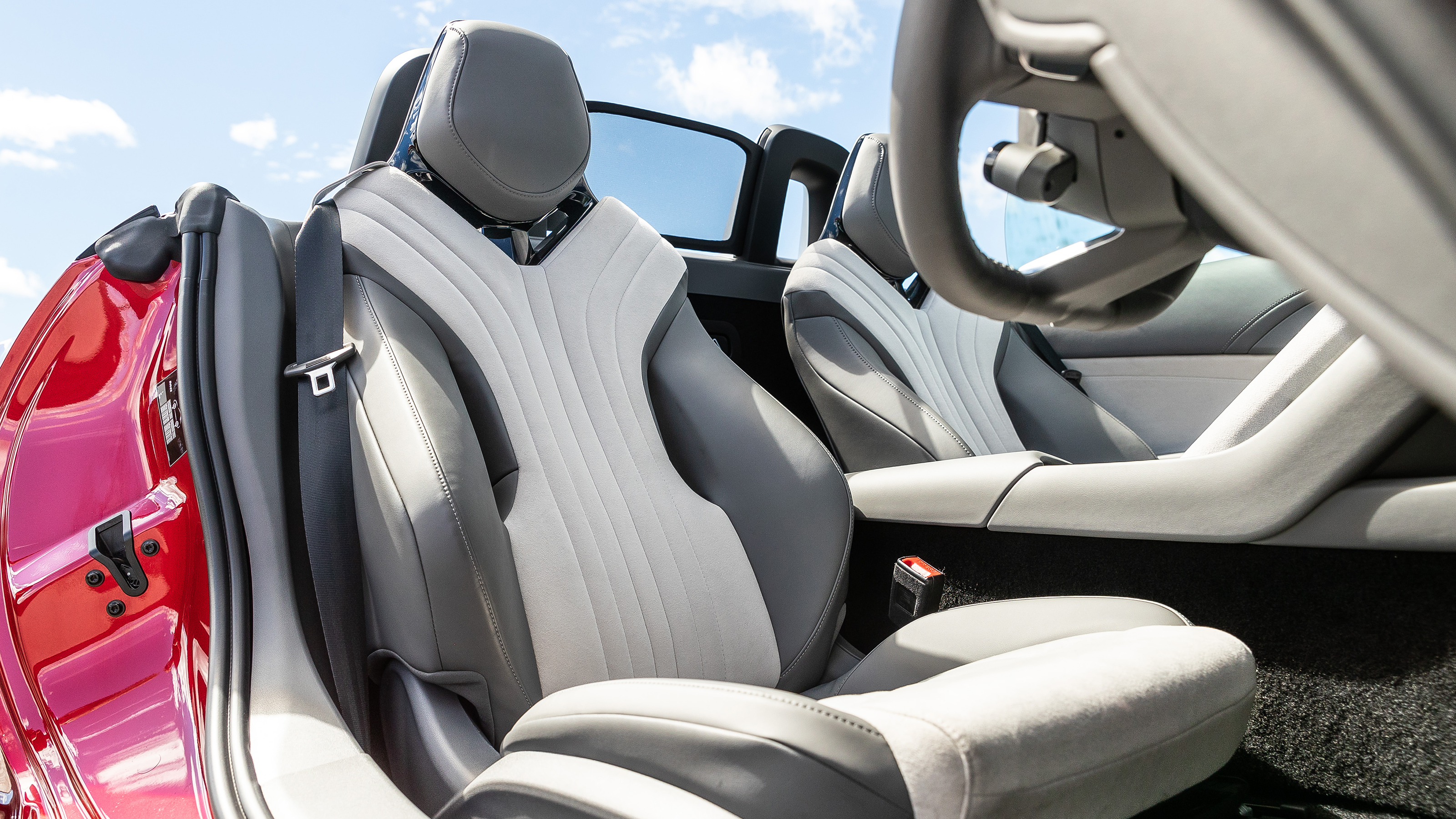 MG Cyberster – seats
