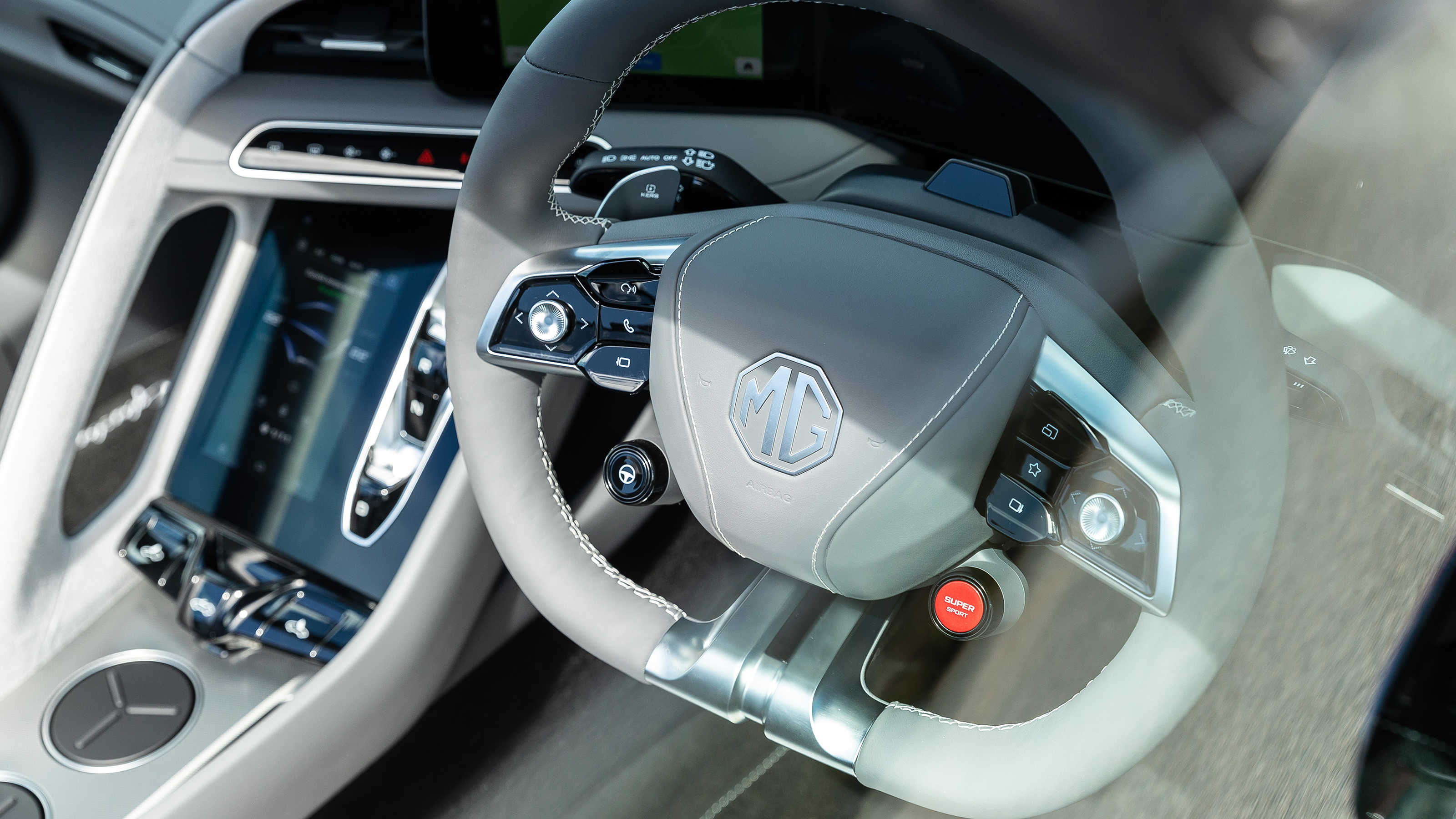MG Cyberster – steering wheel