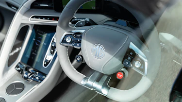 MG Cyberster – steering wheel