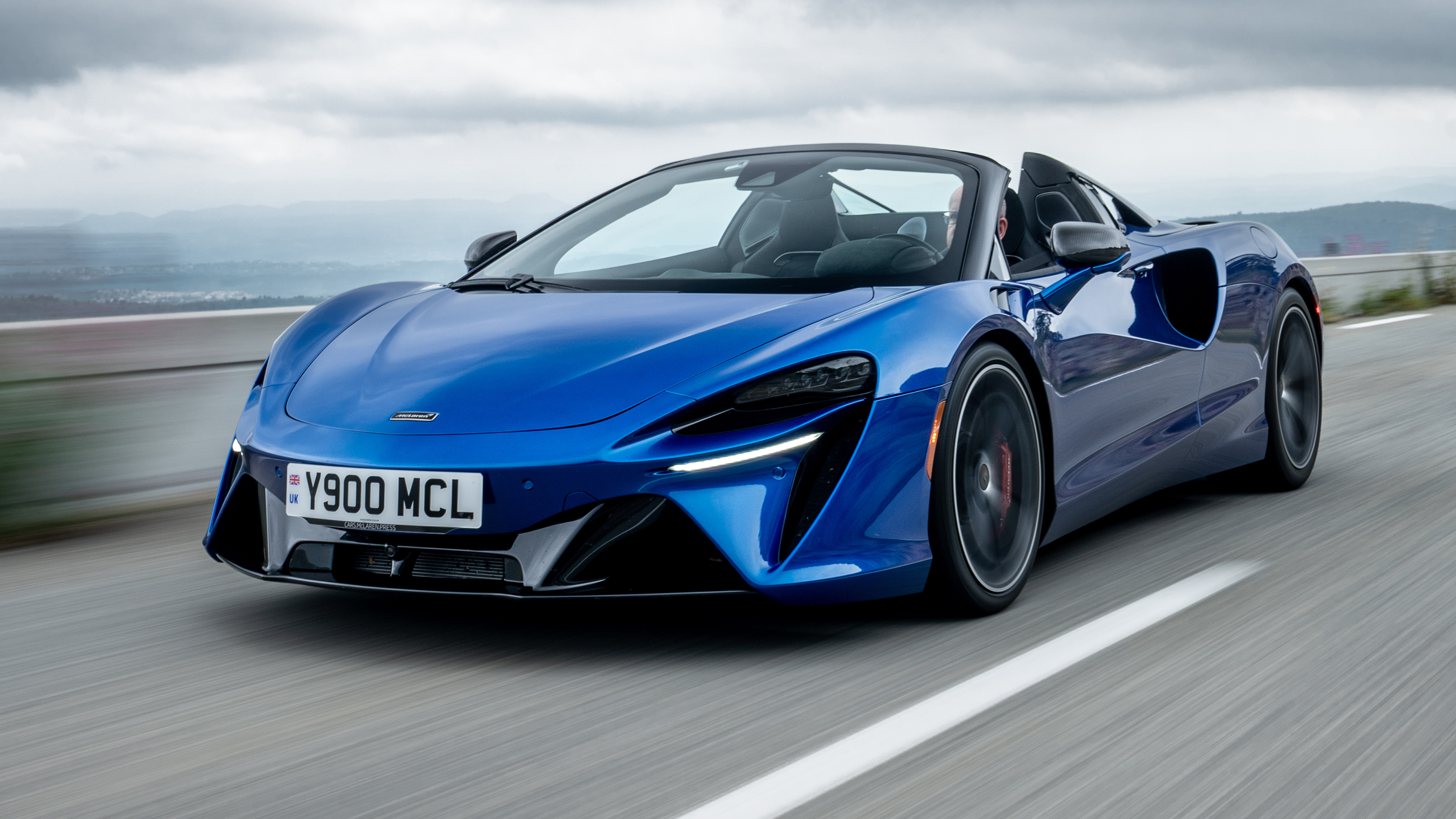 McLaren Artura Spider