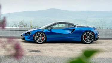 McLaren Artura Spider