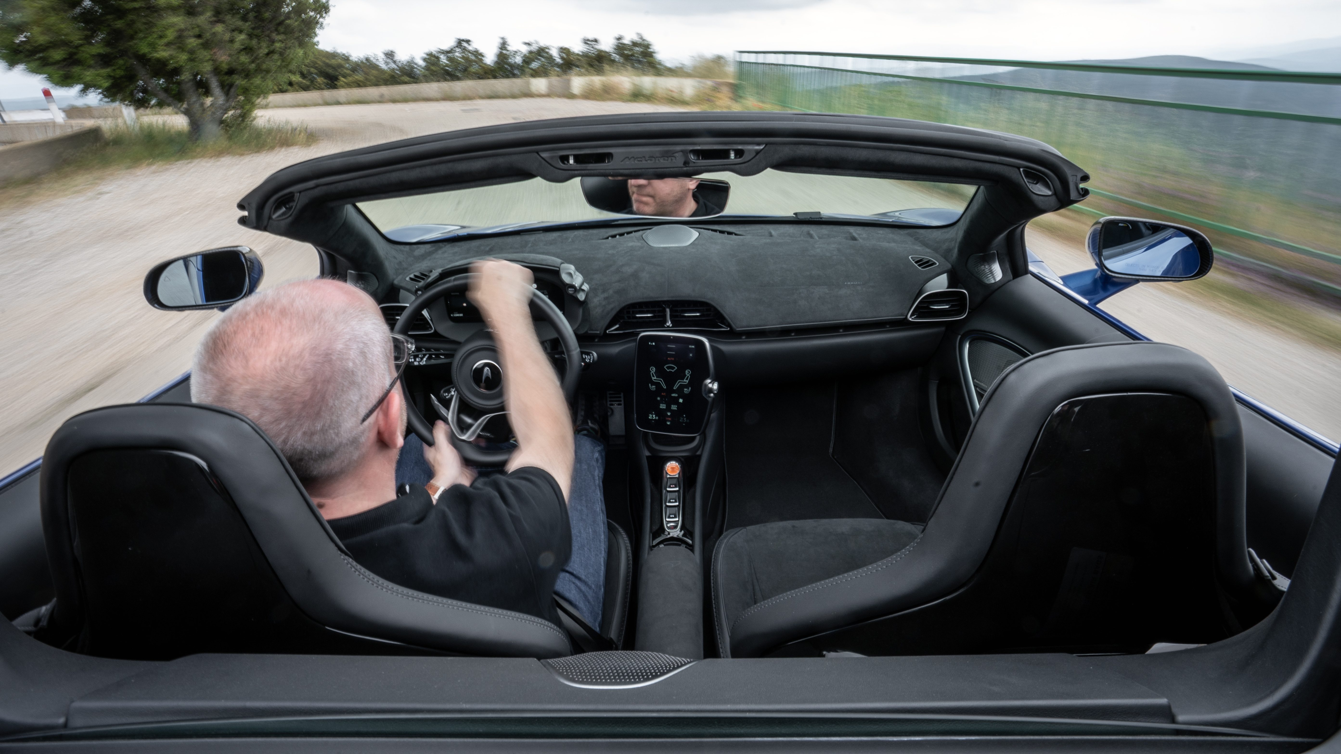 McLaren Artura Spider