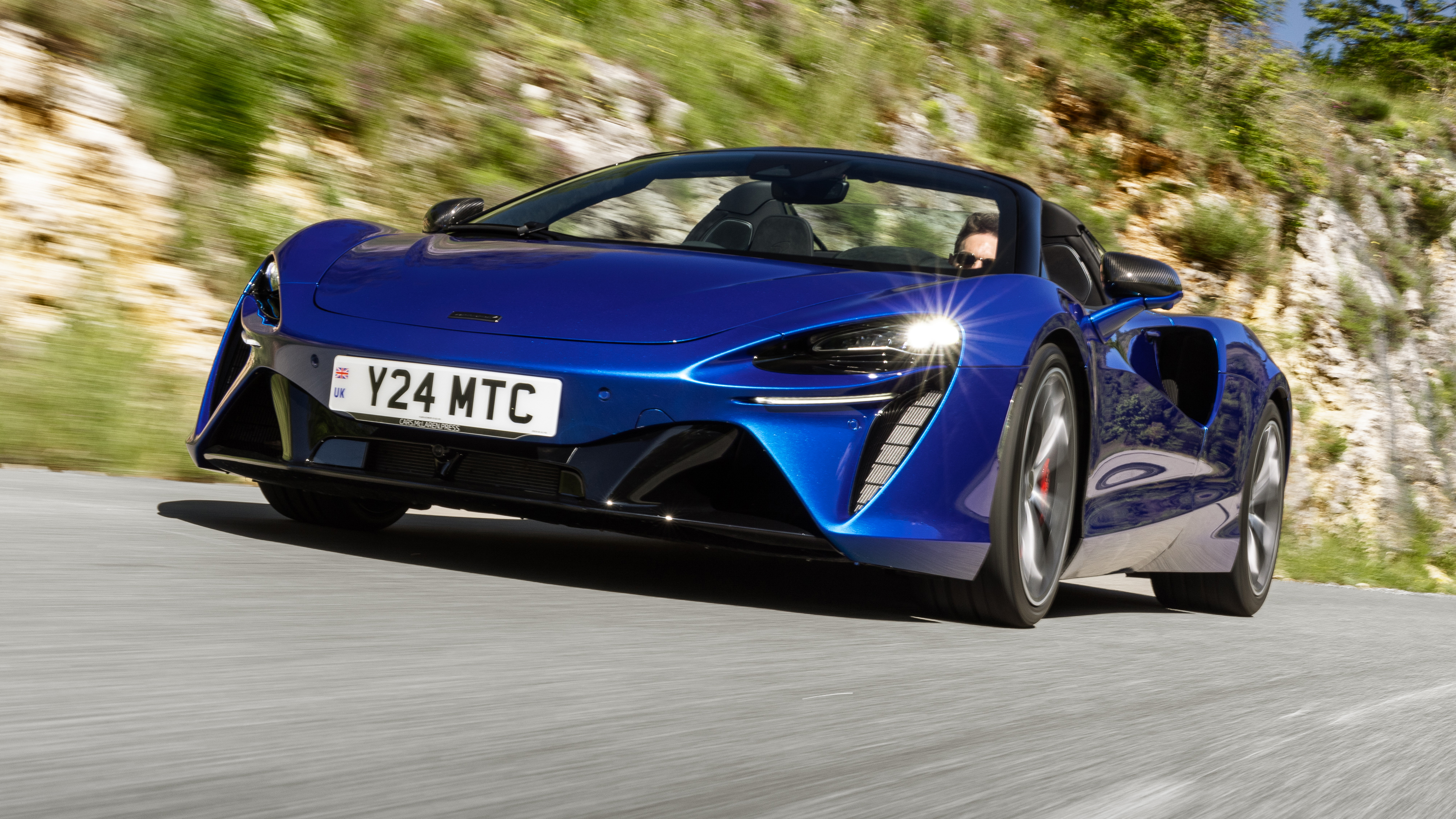 McLaren Artura Spider