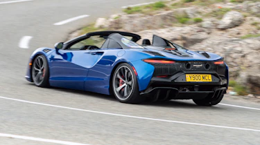 McLaren Artura Spider
