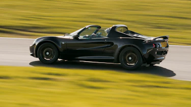 Analogue Elise and Alpine A110 R