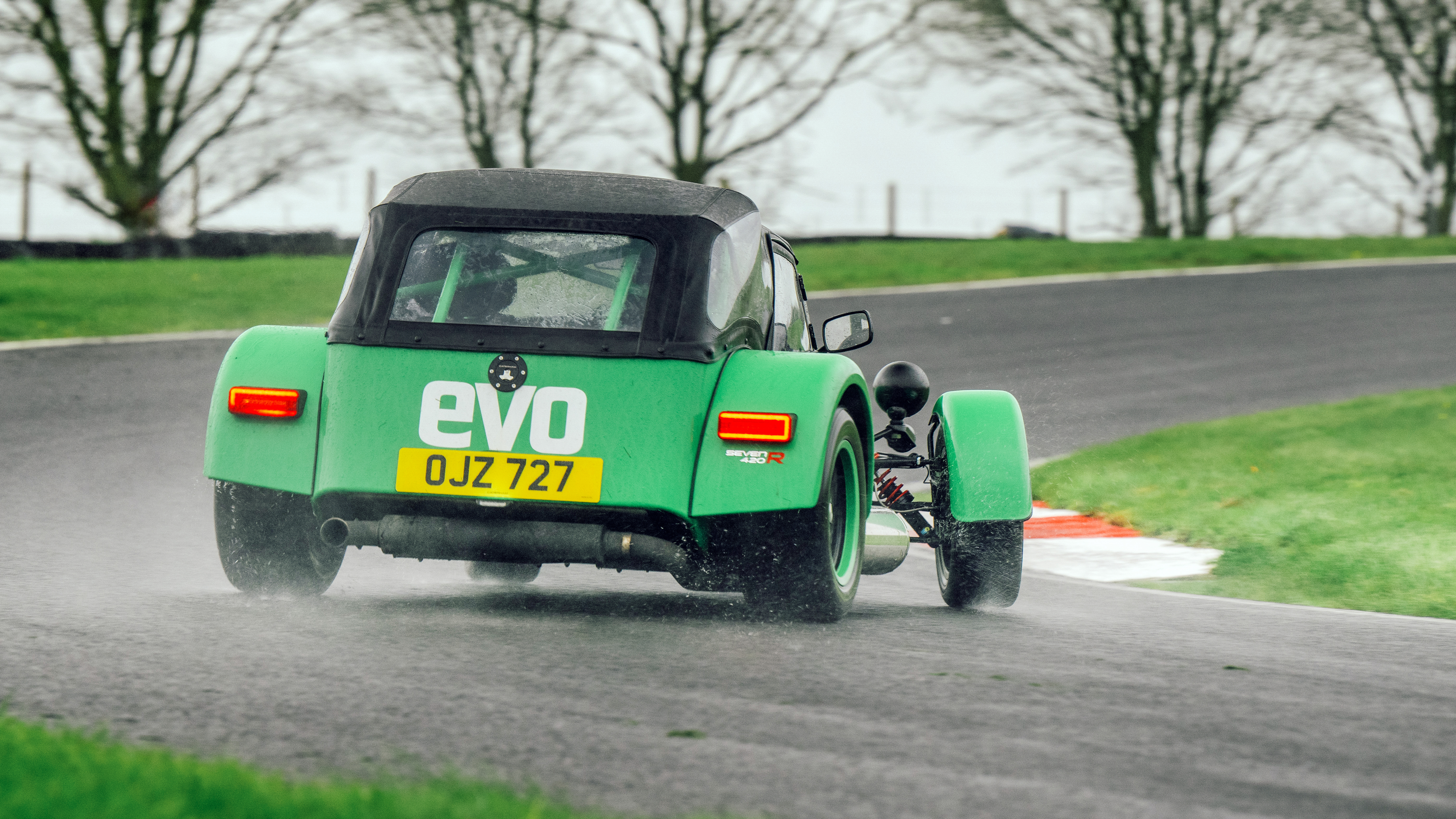 Ariel Atom 4R and Caterham Seven ‘evo25’