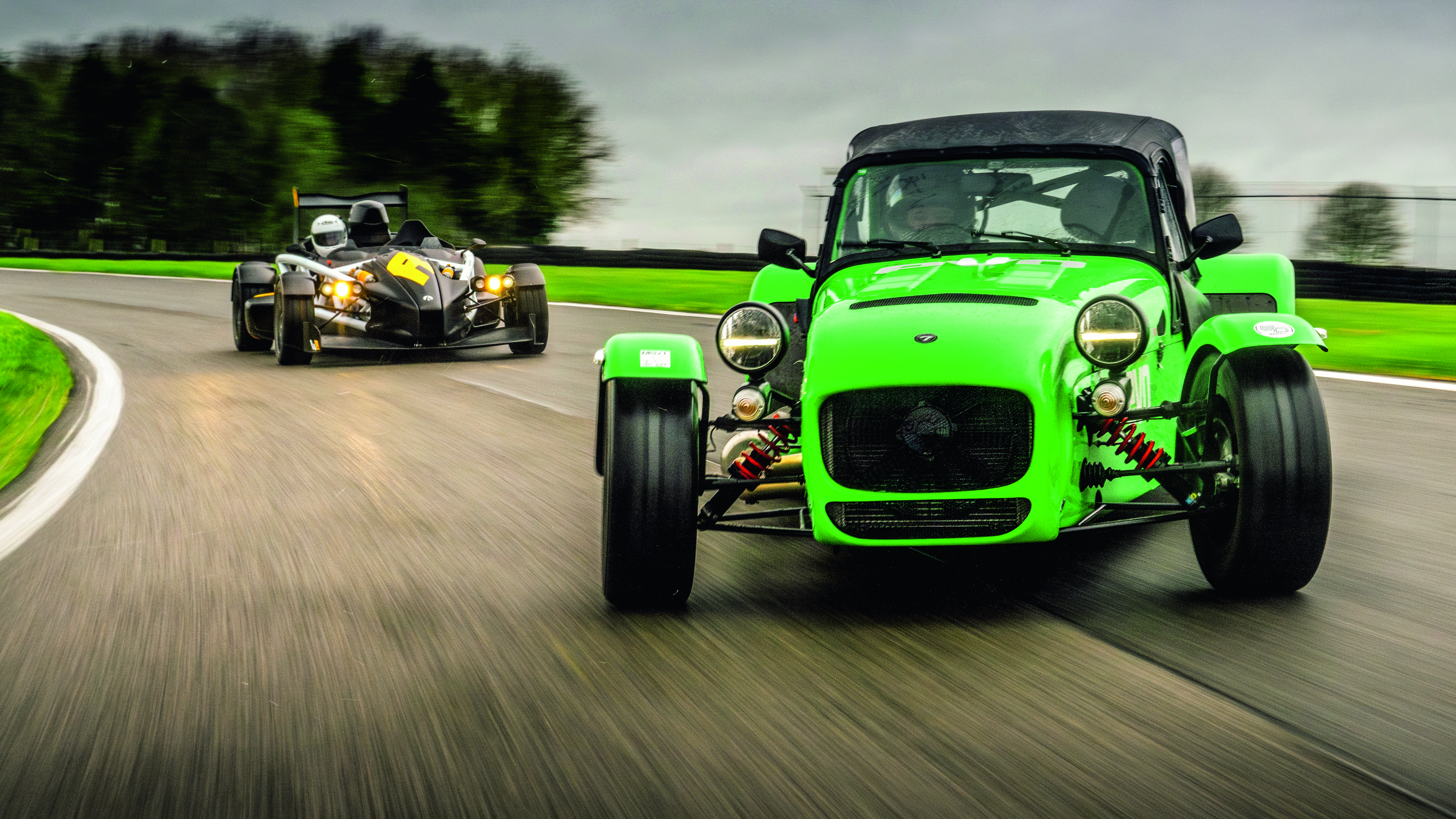 Ariel Atom 4R and Caterham Seven ‘evo25’