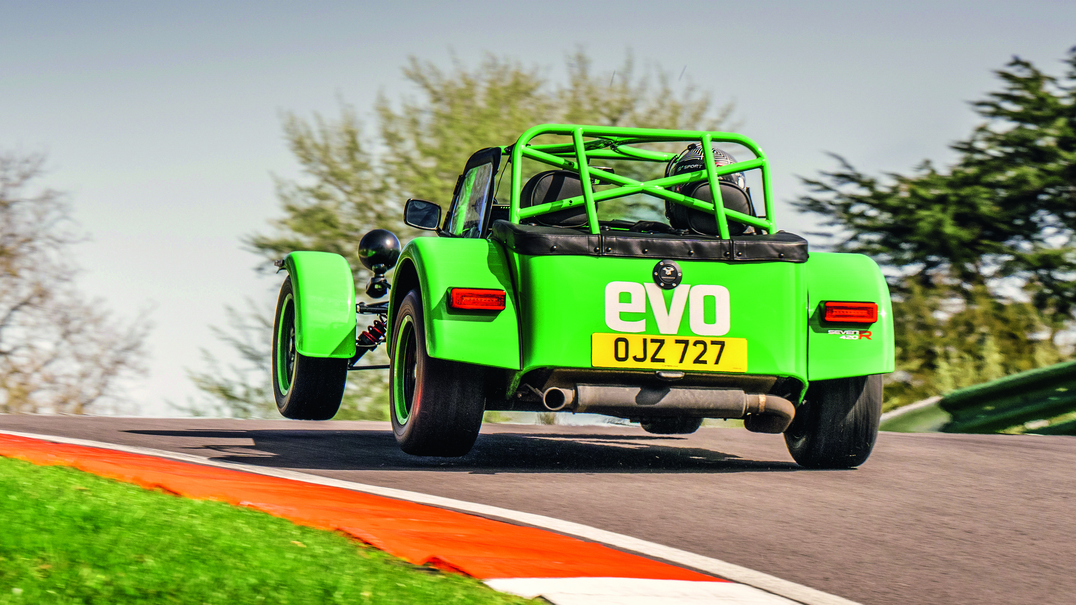 Ariel Atom 4R and Caterham Seven ‘evo25’