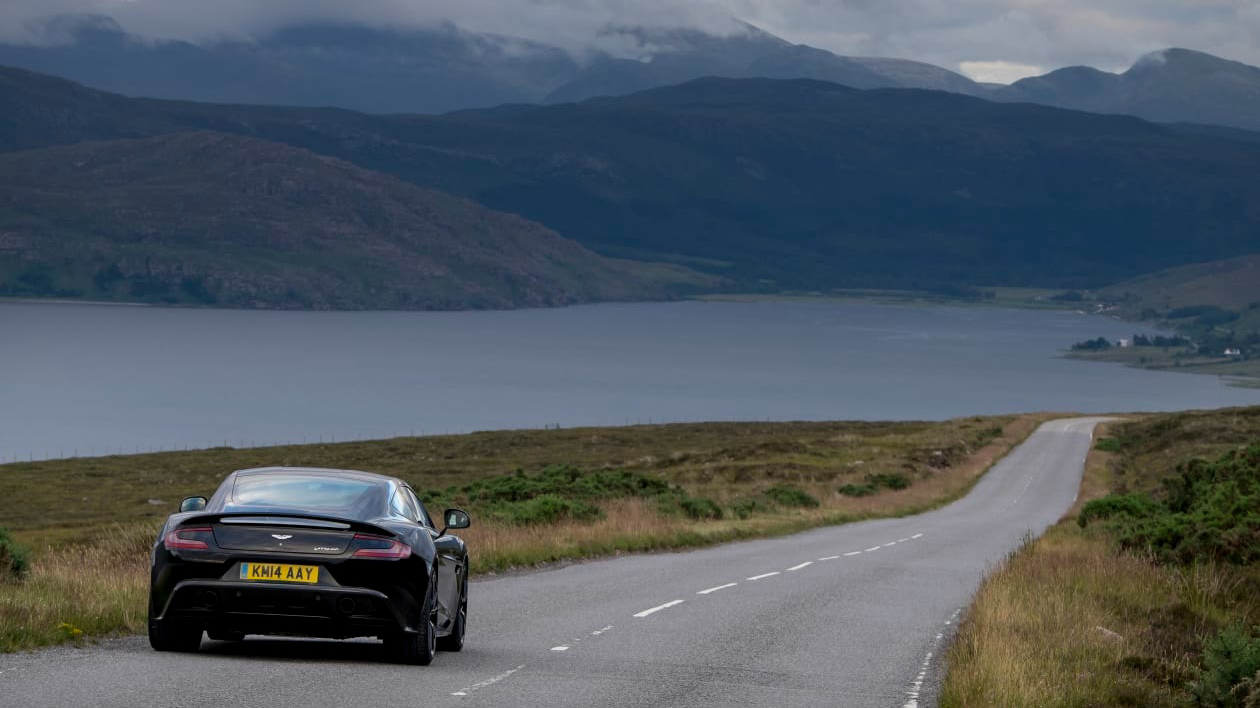 Aston Martin Vanquish 