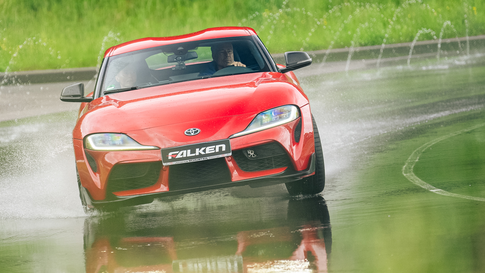 Falken Azenis RS820 
