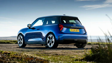Mini Cooper SE – rear