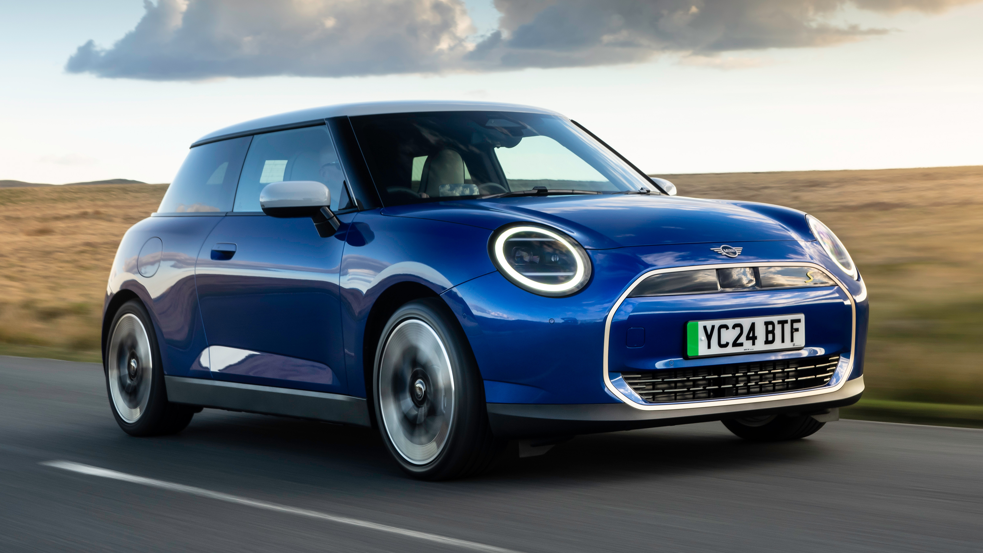 Mini Cooper SE – front