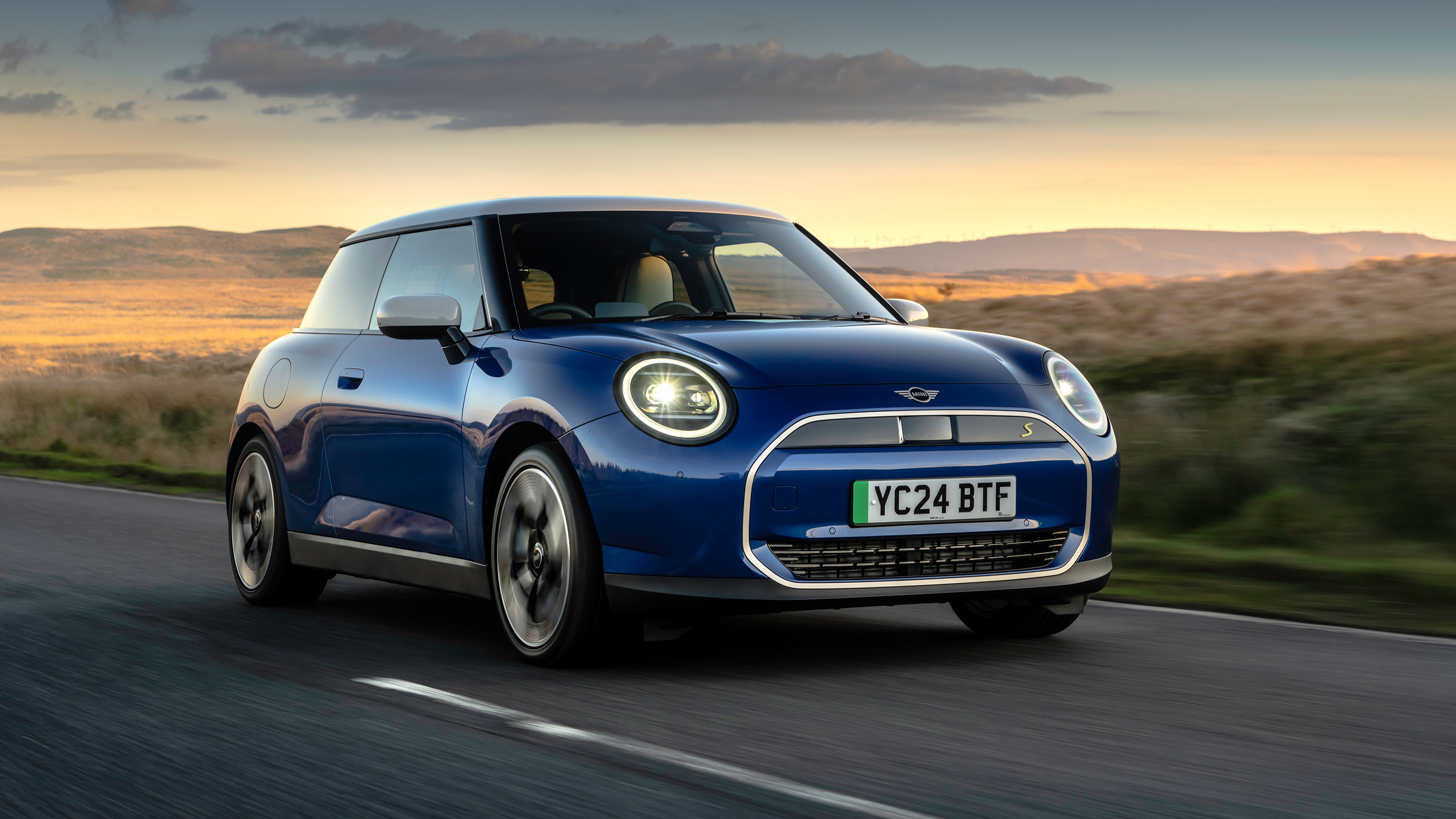 Mini Cooper SE – front