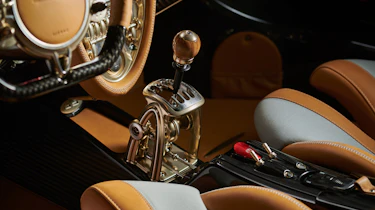 Pagani Huayra Epitome – gear lever