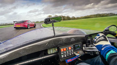 Porsche 911 GT3 Manthey Racing v Spartan