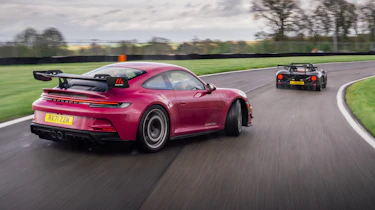 Porsche 911 GT3 Manthey Racing v Spartan