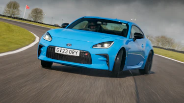 Toyota GR86 v BBR Mazda MX-5