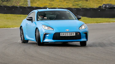 Toyota GR86 v BBR Mazda MX-5