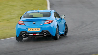 Toyota GR86 v BBR Mazda MX-5